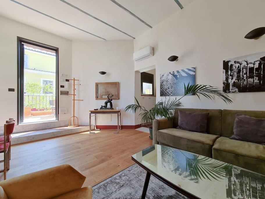Boutique Penthouse With Terrace, Spanish Steps โรม ภายนอก รูปภาพ