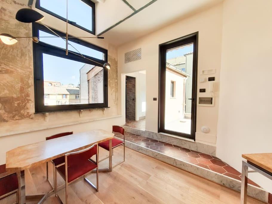 Boutique Penthouse With Terrace, Spanish Steps โรม ภายนอก รูปภาพ